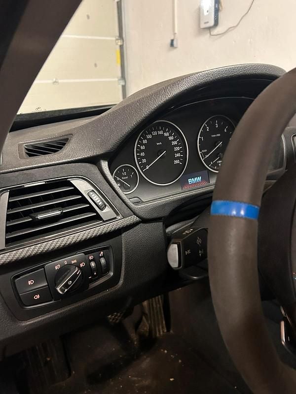 Second-hand BMW 320 220 CP (161 kW) 2019 Break