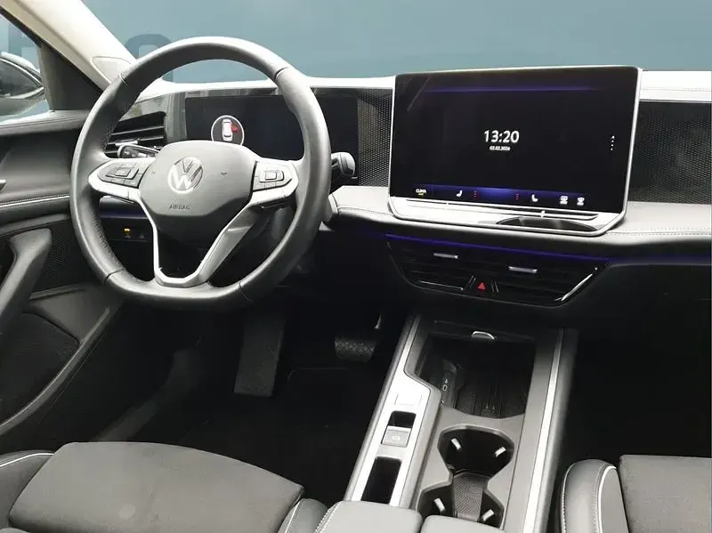 Second-hand VW Passat 150 CP (110 kW) 2025 Negru Break