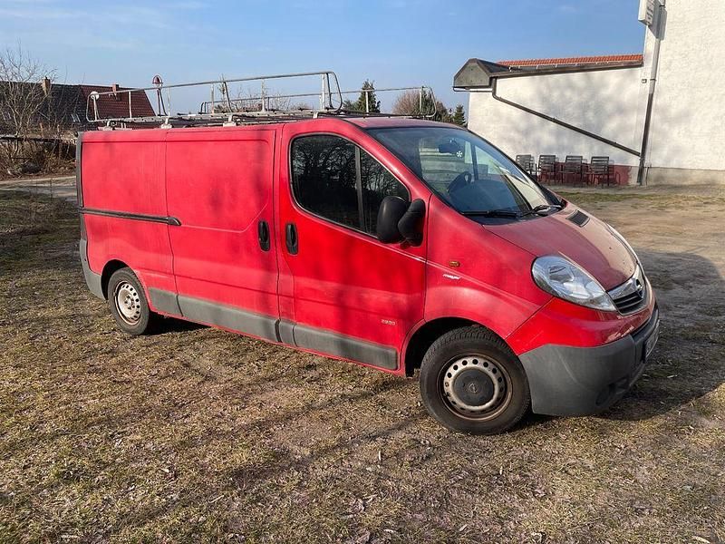 Gebraucht Opel Vivaro 90 PS (66 kW) 2009 Rot Van / Kleinbus