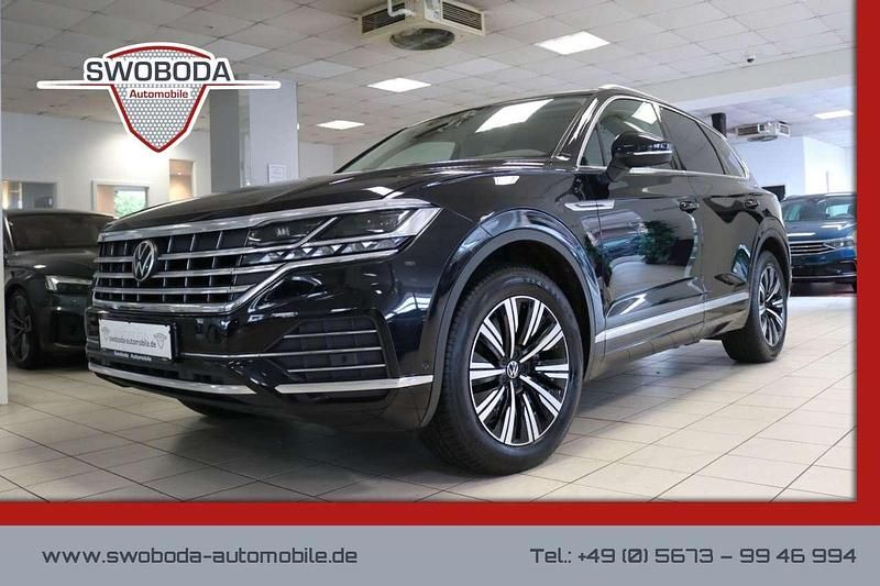Schwarz Gebraucht 2020 VW Touareg Elegance SUV | 43.950 € (Fairer Preis) - Bild 1/2