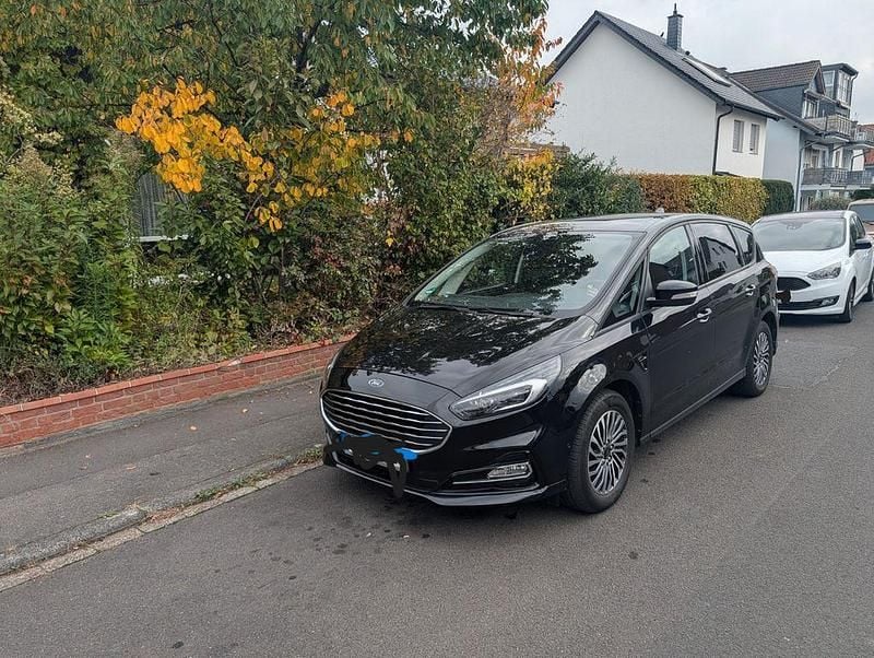 Schwarz Gebraucht 2023 Ford S-MAX S Van / Kleinbus | 30.400 € (Guter Preis) - Bild 1/3