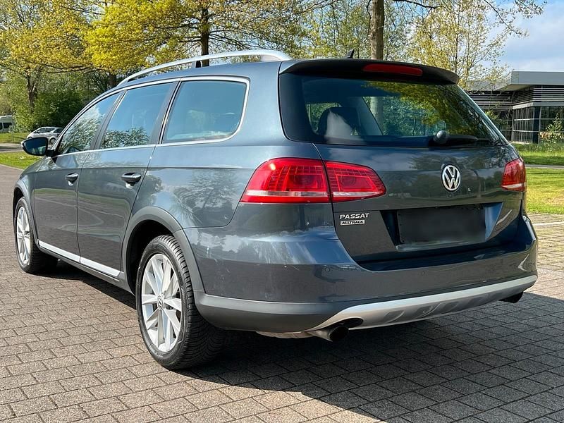 Gebraucht VW Passat 211 PS (155 kW) 2012 Grau Kombi