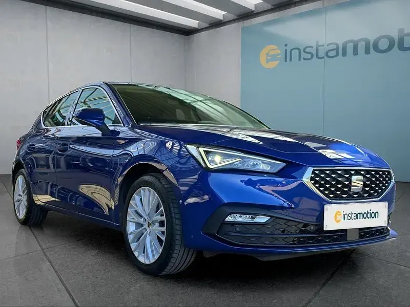 Usata Seat Leon 150 CV (110 kW) 2021 Blu Utilitaria