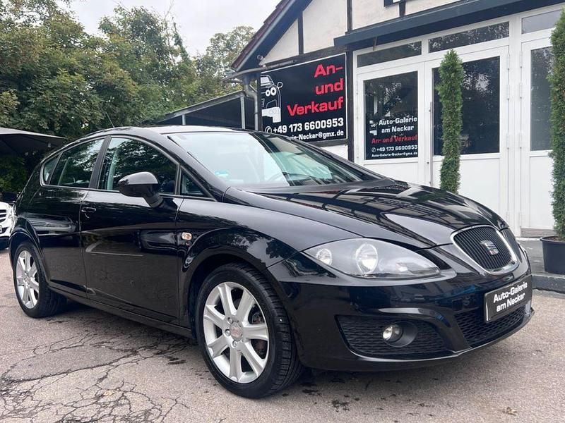 Schwarz Gebraucht 2010 Seat Leon Style Limousine | 2.990 € (Guter Preis) - Bild 1/4