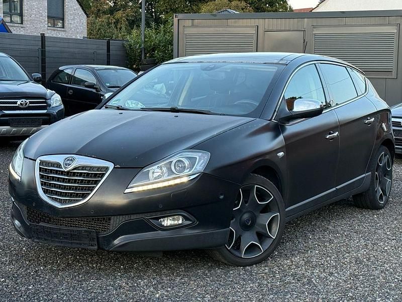 Schwarz Gebraucht 2013 Lancia Delta Gold Limousine | 4.590 € (Guter Preis) - Bild 1/4