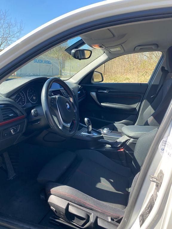 Gebraucht BMW 116 Sport Line 116 PS (85 kW) 2014 Weiß Kleinwagen