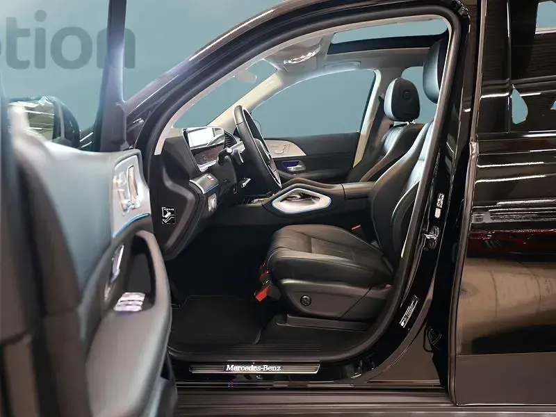 Gebraucht Mercedes GLE400 381 PS (280 kW) 2025 Schwarz SUV