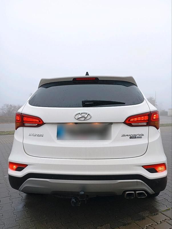 Gebraucht Hyundai Santa Fe 200 PS (147 kW) 2016 Weiß SUV