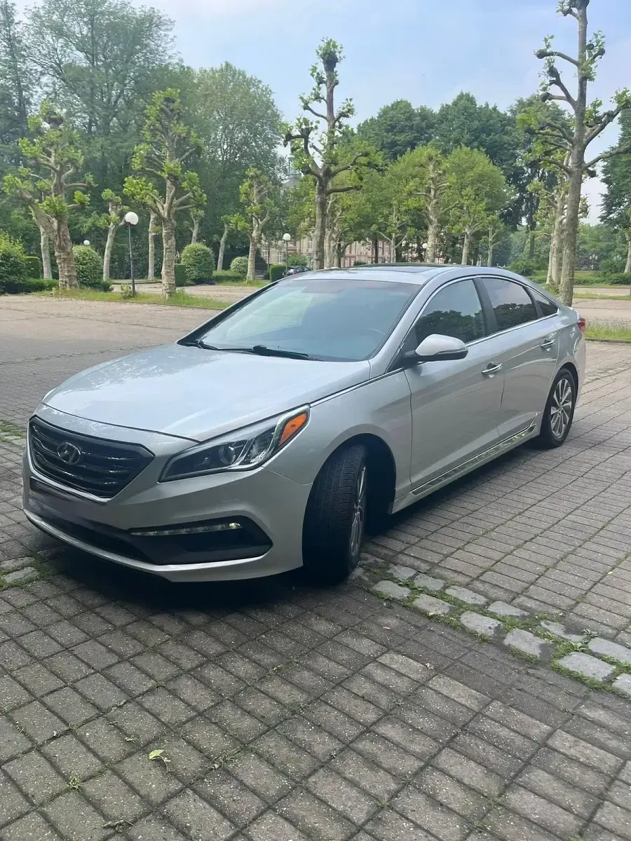 Gebraucht Hyundai Sonata Edition 193 PS (141 kW) 2016 Silber Limousine