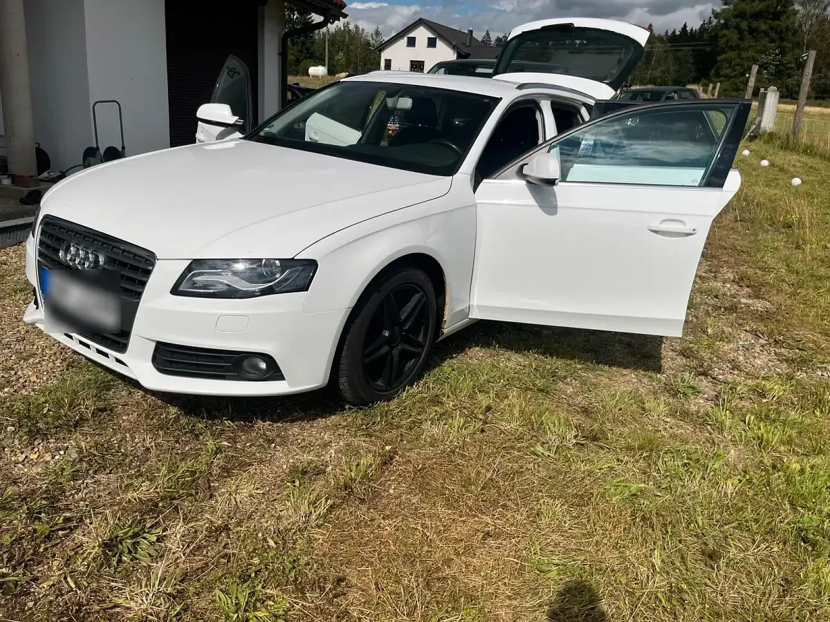 Gebraucht Audi A4 160 PS (117 kW) 2011 Weiß Kombi