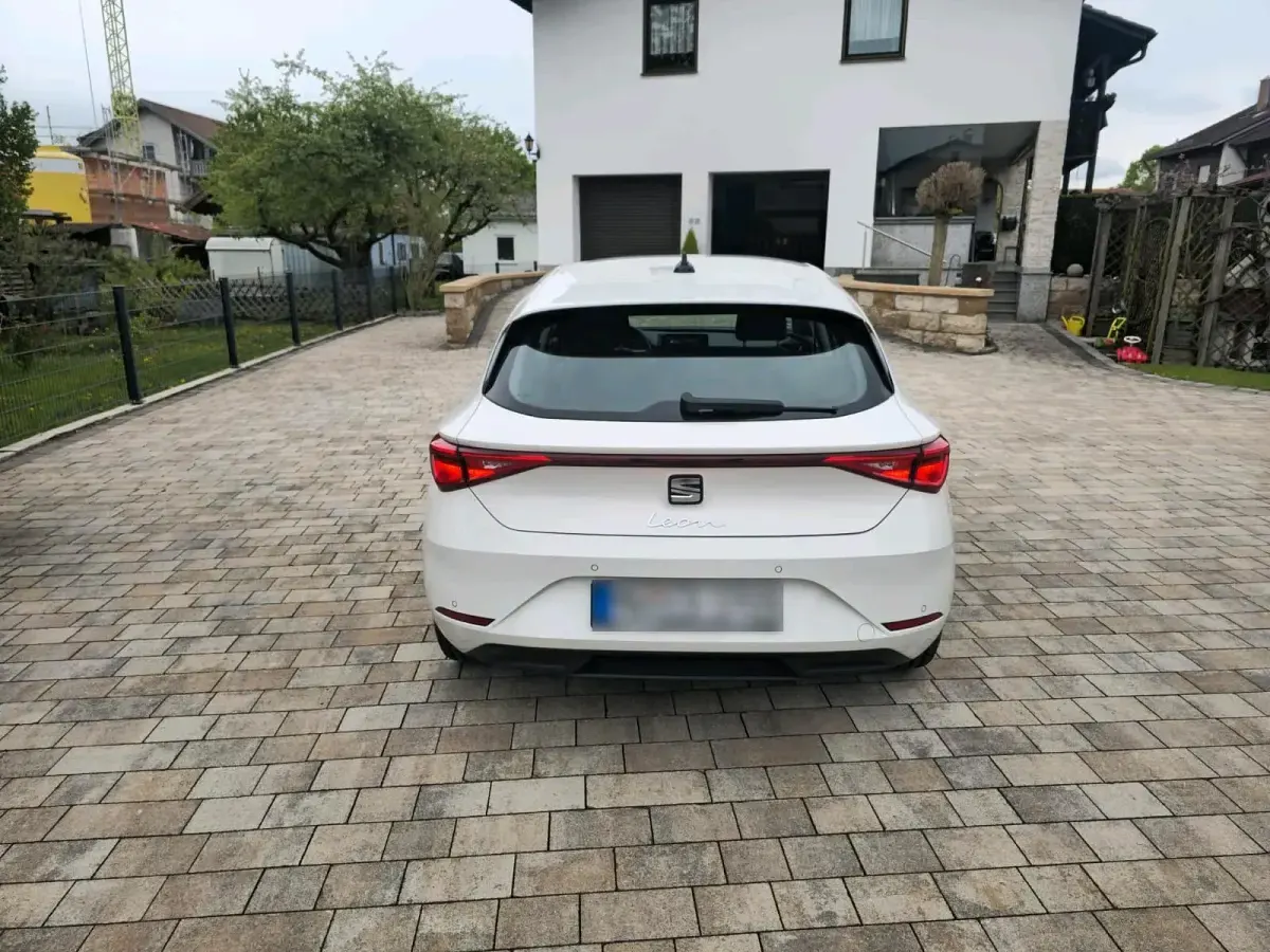 Occasion Seat Leon 115 ch (84 kW) 2020 Blanc Berline