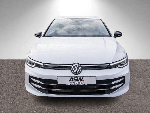 Gebraucht VW Golf VIII Goal 150 PS (110 kW) 2025 Oryxweiß perlmutteffekt Limousine