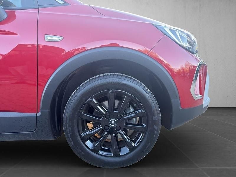 Gebraucht Opel Crossland 131 PS (96 kW) 2024 Rot SUV