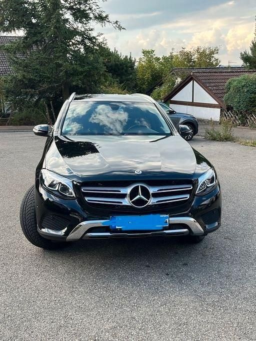Schwarz Gebraucht 2019 Mercedes GLC250 SUV | 26.900 € (Guter Preis) - Bild 1/4