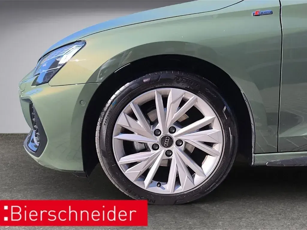 Gebraucht Audi A3 Business 116 PS (85 kW) 2025 Distriktgrün Limousine