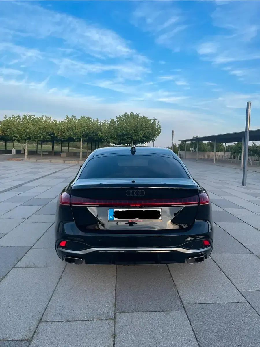 Gebraucht Audi A5 Edition .1 150 PS (110 kW) 2025 Schwarz Limousine