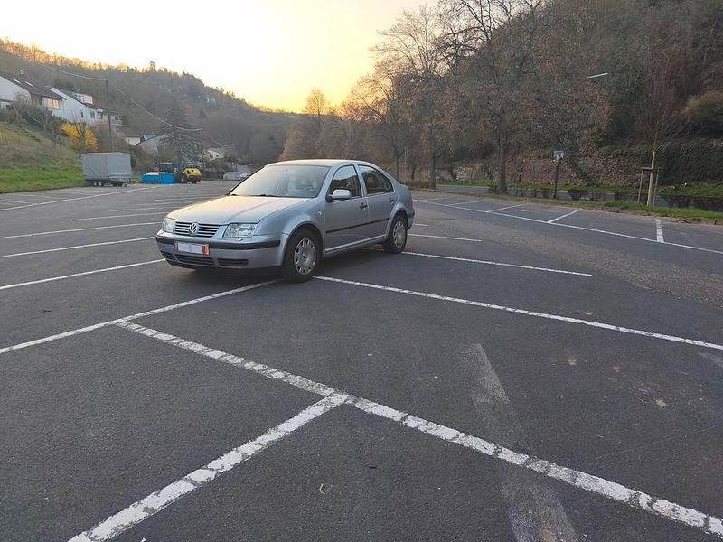 Gebraucht VW Bora Edition 105 PS (77 kW) 2001 Silber Limousine