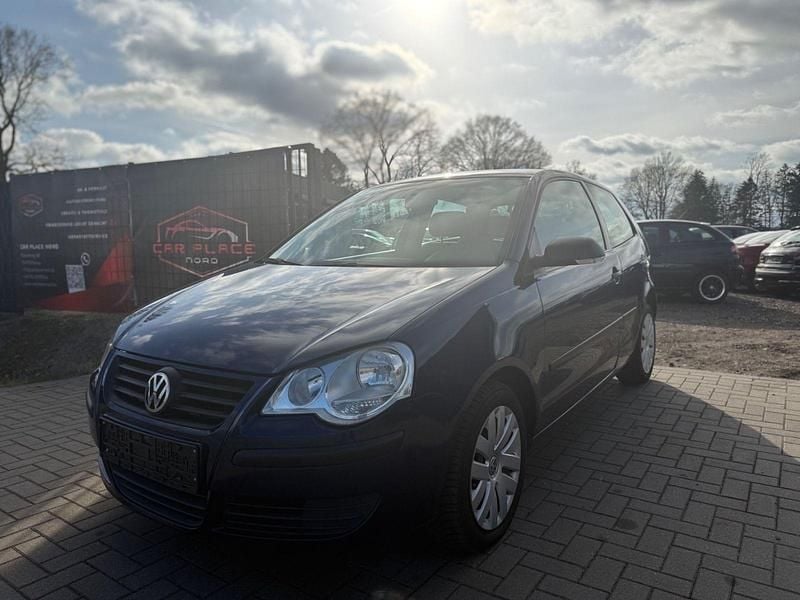 Blau Gebraucht 2009 VW Polo Trendline Kleinwagen | 2.000 € (Fairer Preis) - Bild 1/4