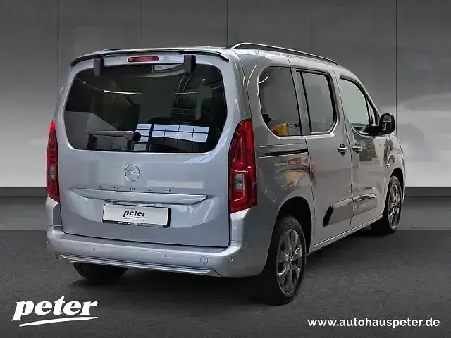 Gebraucht Opel Combo 131 PS (96 kW) 2024 Grau Van / Kleinbus