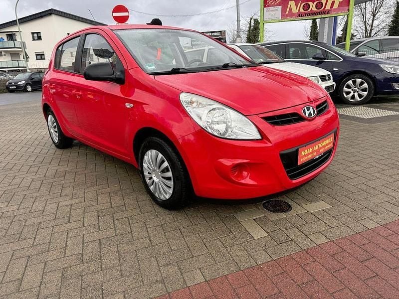 Gebraucht Hyundai i20 Edition+ 77 PS (56 kW) 2010 Rot Kleinwagen