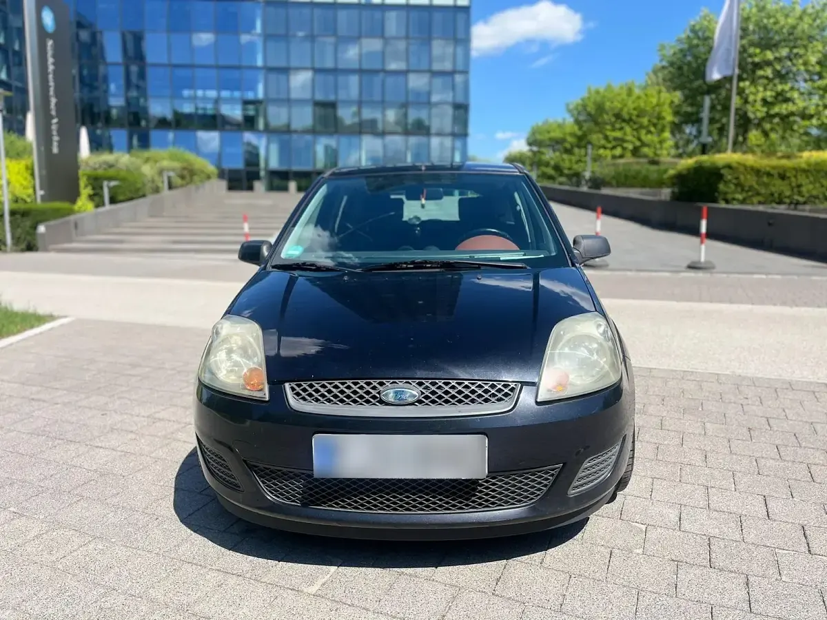 Gebraucht Ford Fiesta 80 PS (58 kW) 2005 Blau Kleinwagen