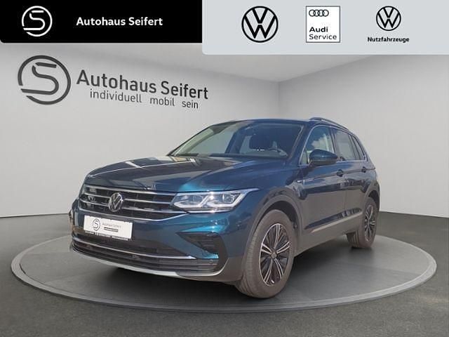 Blau Gebraucht 2022 VW Tiguan Elegance SUV | 29.790 € (Superpreis) - Bild 1/4