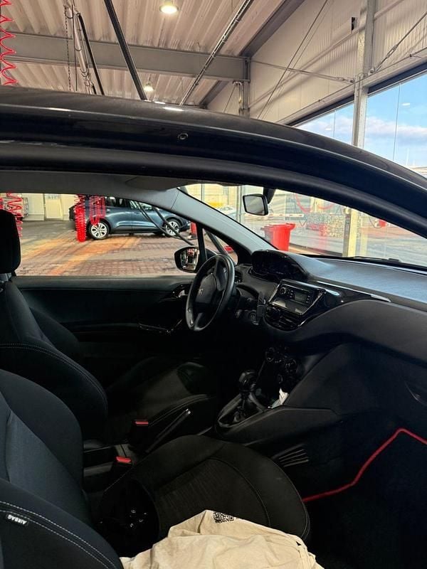 Gebraucht Peugeot 208 Access 68 PS (50 kW) 2014 Grau Kleinwagen