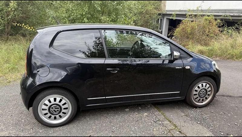 Second-hand VW up! 75 CP (55 kW) 2012 Negru Hatchback