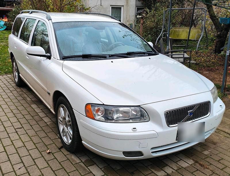 Weiß Gebraucht 2005 Volvo V70 Kombi | 2.500 € (Guter Preis) - Bild 1/4
