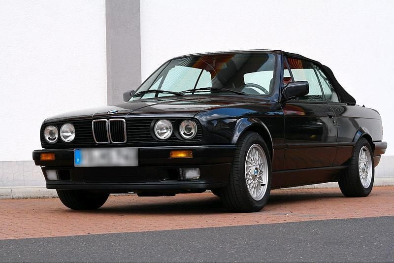 Schwarz Gebraucht 1993 BMW 318 Cabriolet Cabrio | 10.400 € - Bild 1/4