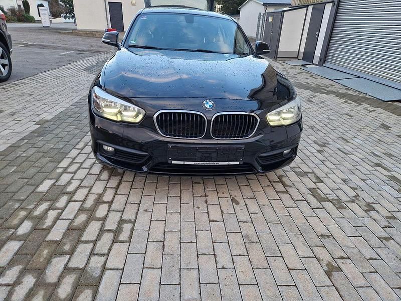 Gebraucht BMW 116 Advantage 109 PS (80 kW) 2016 Schwarz Kleinwagen