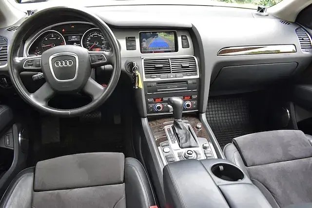 Gebraucht Audi Q7 Advanced 239 PS (175 kW) 2010 Eissilber metallic SUV