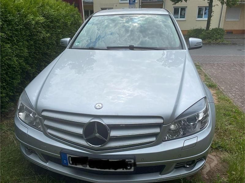 Silber Gebraucht 2008 Mercedes C200 Avantgarde Limousine | 8.000 € (Fairer Preis) - Bild 1/4