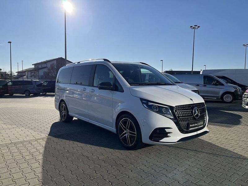 Gebraucht Mercedes V300 237 PS (174 kW) 2025 Bergkristallweiß Van / Kleinbus