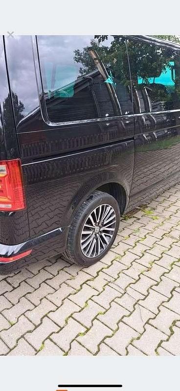 Gebraucht VW Multivan Trendline 150 PS (110 kW) 2019 Schwarz Van