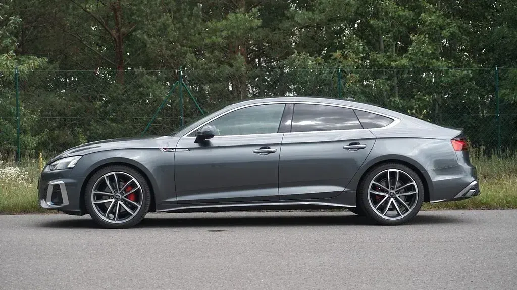 Gebraucht Audi A5 Sportback S-Line 204 PS (150 kW) 2022 Grau Kleinwagen