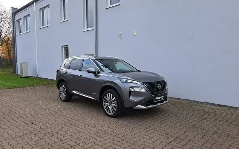 Gebraucht Nissan X-Trail Tekna 213 PS (156 kW) 2025 Grau SUV