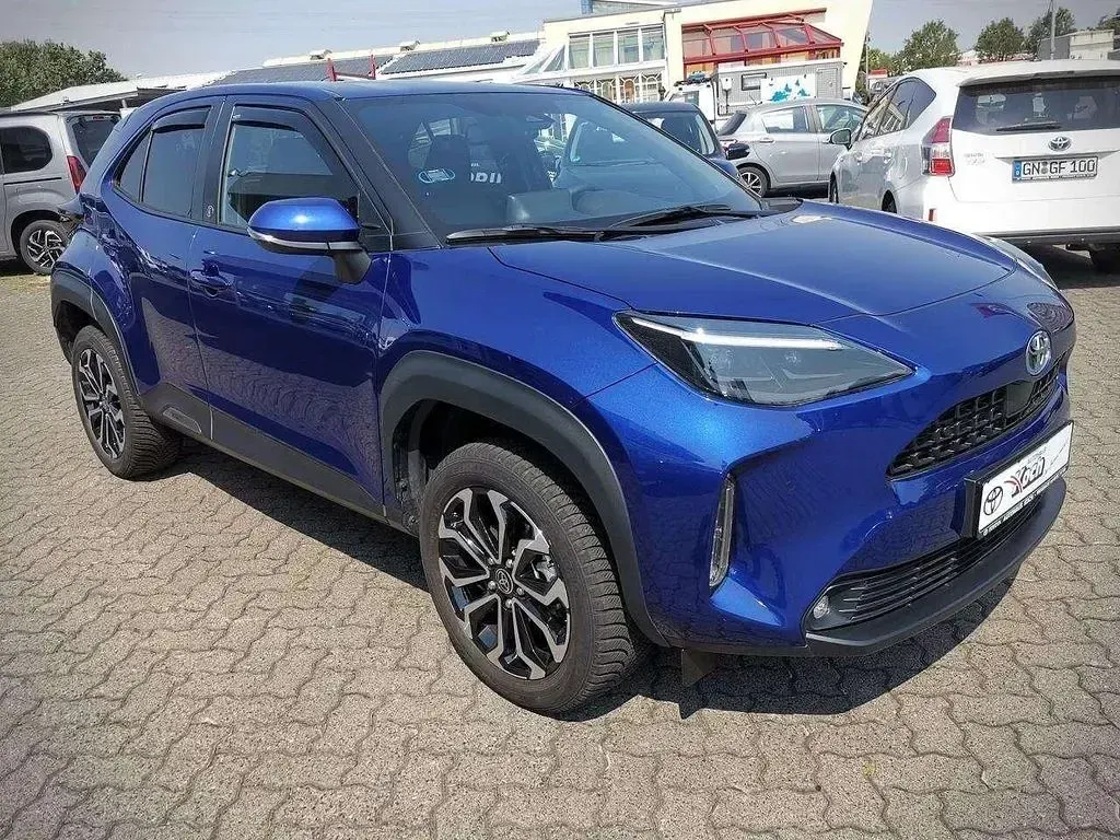 Gebraucht Toyota Yaris Cross Team 92 PS (67 kW) 2022 Dark blue m m SUV