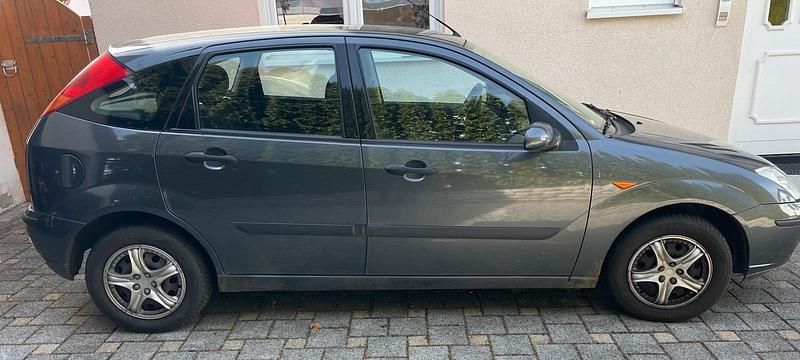 Usata Ford Focus 2004 Grigio Utilitaria