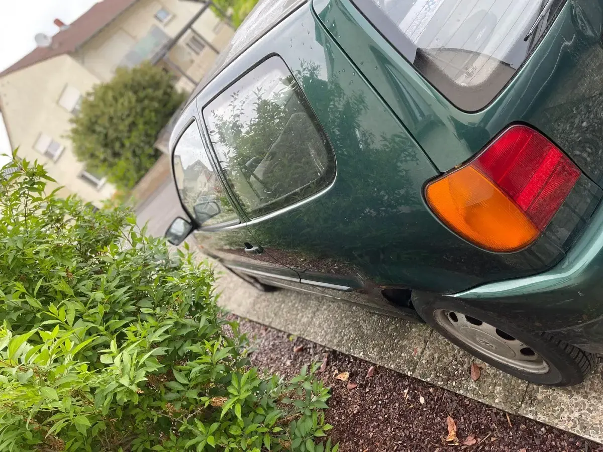 Gebraucht VW Polo Basis 60 PS (44 kW) 1998 Grün Limousine