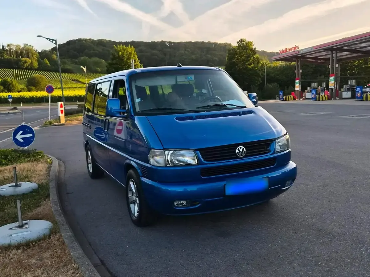 Gebraucht VW T4 102 PS (75 kW) 2001 Blau Van