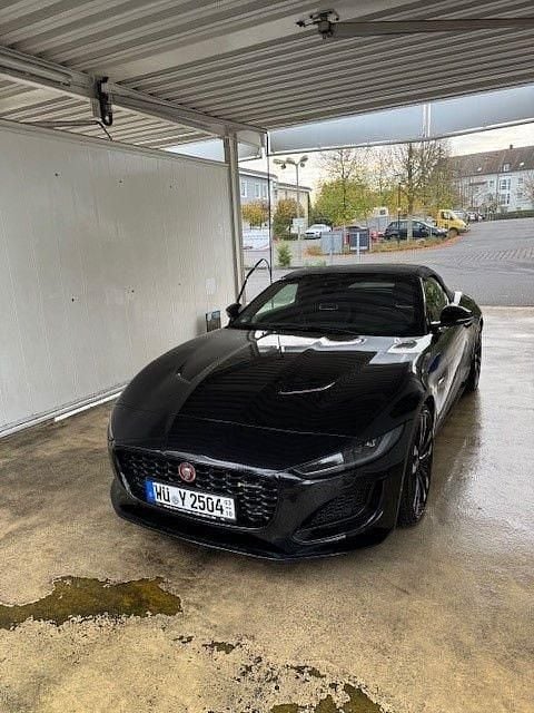 Schwarz Gebraucht 2022 Jaguar F-Type R-Dynamic Cabrio | 71.500 € (Fairer Preis) - Bild 1/4