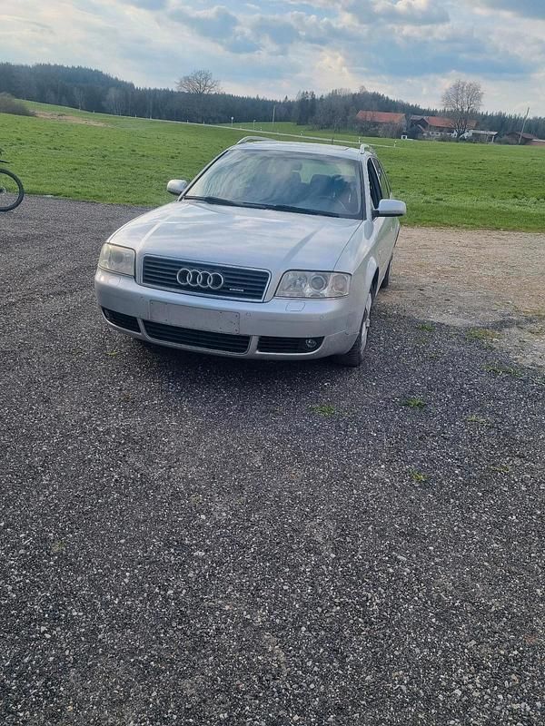 Silber Gebraucht 2002 Audi A6 Kombi | 2.500 € (Superpreis) - Bild 1/4