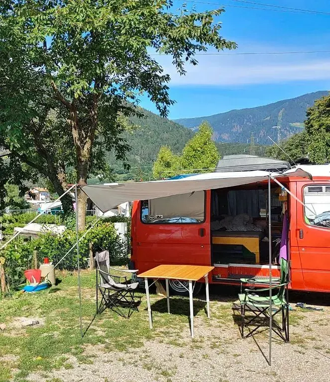 Gebraucht Ford Transit 77 PS (56 kW) 1986 Rot Van / Kleinbus