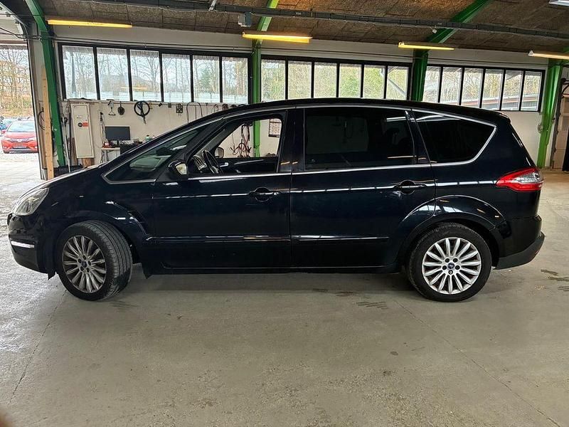 Gebraucht Ford S-MAX Titanium 145 PS (106 kW) 2010 Schwarz Van / Kleinbus