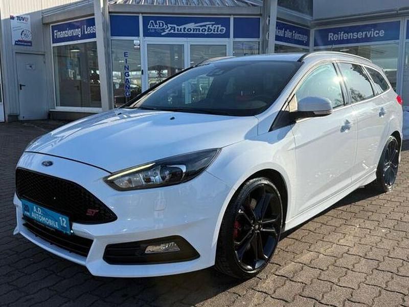 Gebraucht Ford Focus ST 250 PS (183 kW) 2018 Weiß Kombi