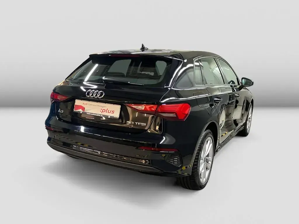 Gebraucht Audi A3 110 PS (80 kW) 2023 Brillantschwarz Limousine