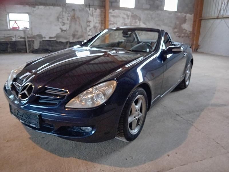 Schwarz Gebraucht 2006 Mercedes SLK200 Cabrio | 7.800 € (Fairer Preis) - Bild 1/4