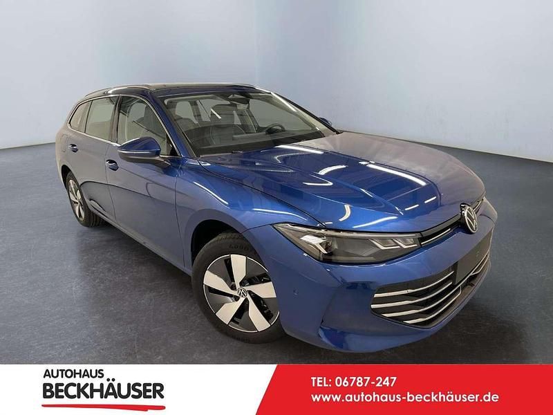 0a reef blue met. Neu 2024 VW Passat Business Kombi | 37.247 € (Guter Preis) - Bild 1/4