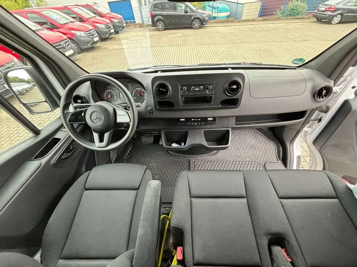 Gebraucht Mercedes Sprinter 69 kW (95 PS) 2022 Arktikweiss Van